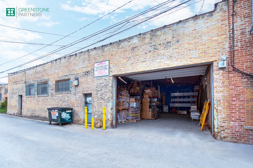 4900-4910 W Irving Park Rd, Chicago, IL à louer - Photo du bâtiment - Image 3 de 9