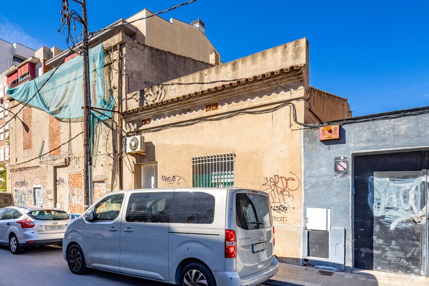 Immeuble residentiel dans Badalona, Barcelona à vendre - Photo du bâtiment - Image 2 de 5