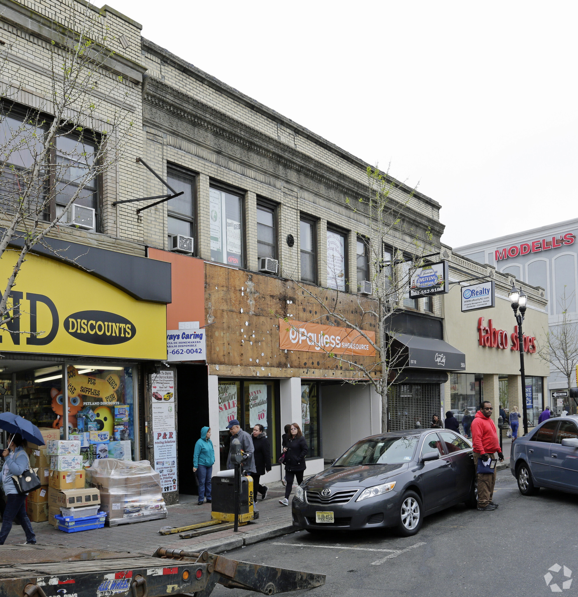 5806-5810 Bergenline Ave, West New York, NJ à vendre Photo principale- Image 1 de 1