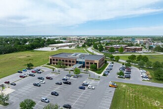301 NE Mulberry St, Lee's Summit, MO - Aerial  map view