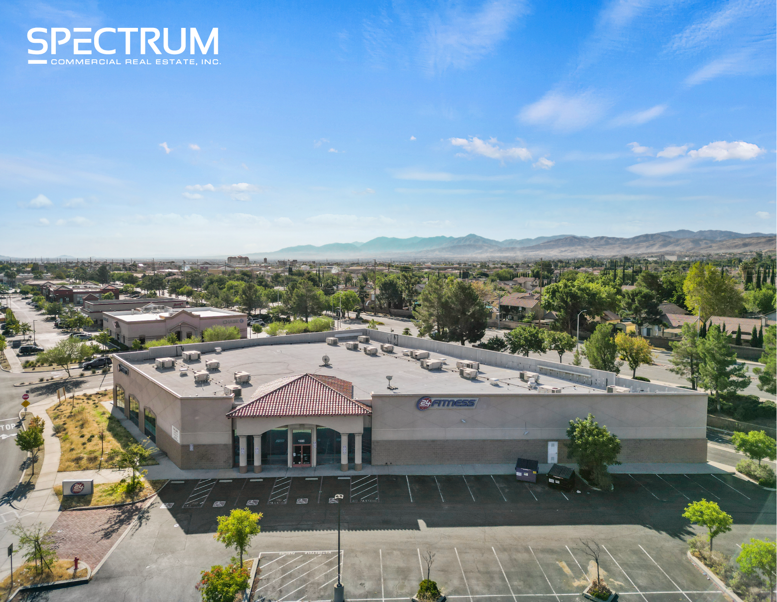 1335 Rancho Vista Blvd, Palmdale, CA à louer Photo du b timent- Image 1 de 11