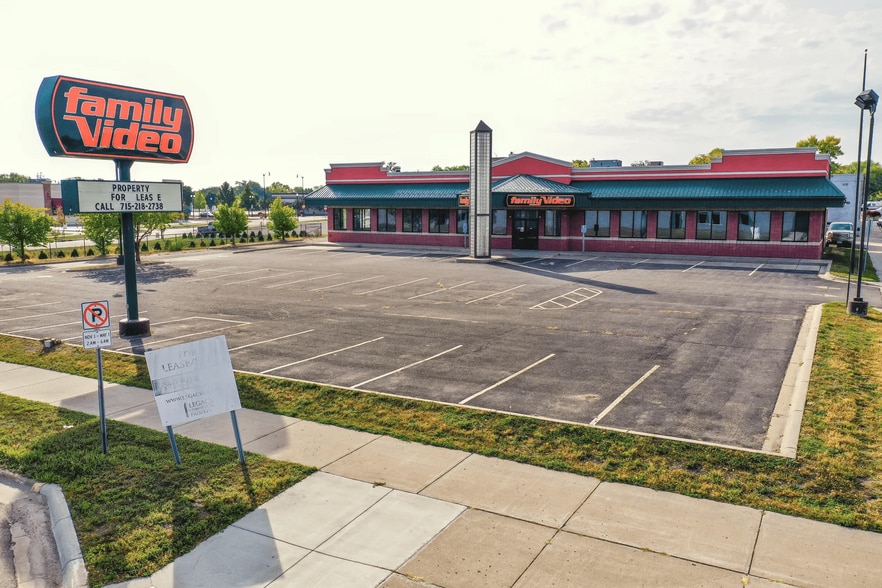 108 1st Ave NE, Hutchinson, MN for lease - Building Photo - Image 2 of 7