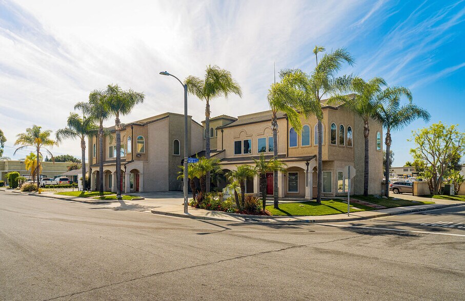 8891 Watson St, Cypress, CA à vendre - Photo du bâtiment - Image 3 de 34