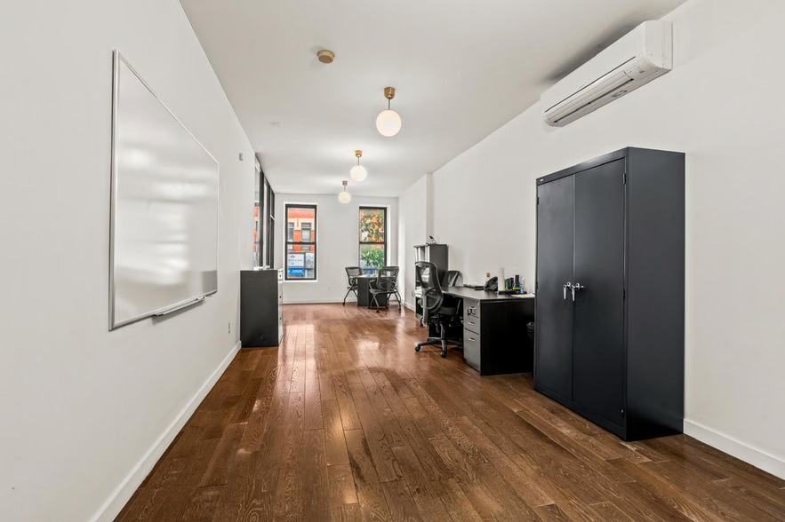 506 5th Ave, Brooklyn, NY for lease - Interior Photo - Image 2 of 4