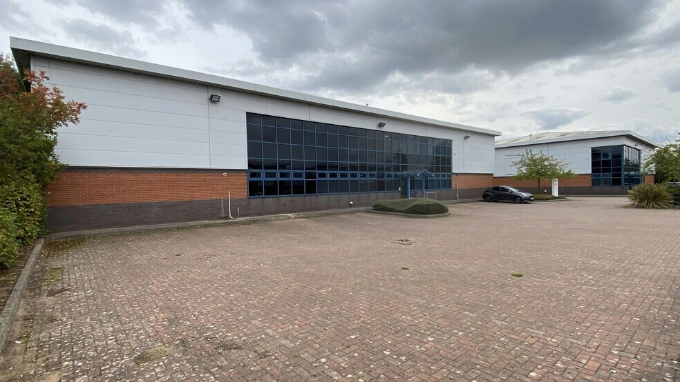 Eastboro Flds, Nuneaton à louer - Photo du bâtiment - Image 3 de 12