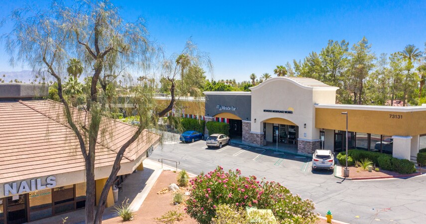 73011-73091 Monterey Ave, Palm Desert, CA à louer - Photo du bâtiment - Image 3 de 9