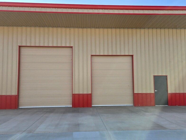 5240 Doolittle Ave, Shafter, CA for lease - Building Photo - Image 3 of 15