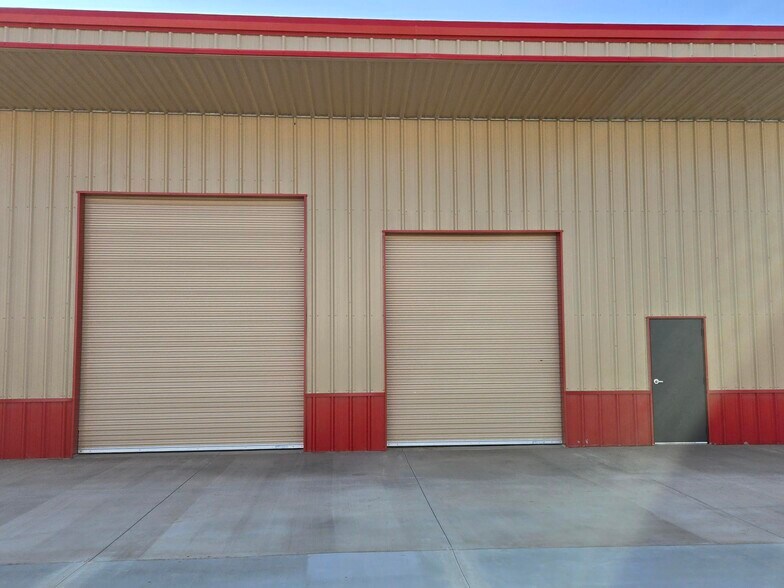 5240 Doolittle Ave, Shafter, CA à louer - Photo du bâtiment - Image 3 de 15