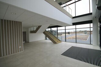 Bishopdyke Rd, Sherburn In Elmet for lease Interior Photo- Image 1 of 3