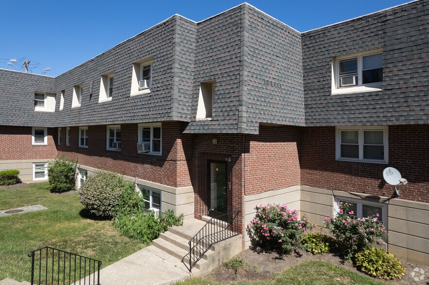 87-89 S State Rd, Upper Darby, PA for sale - Primary Photo - Image 1 of 27
