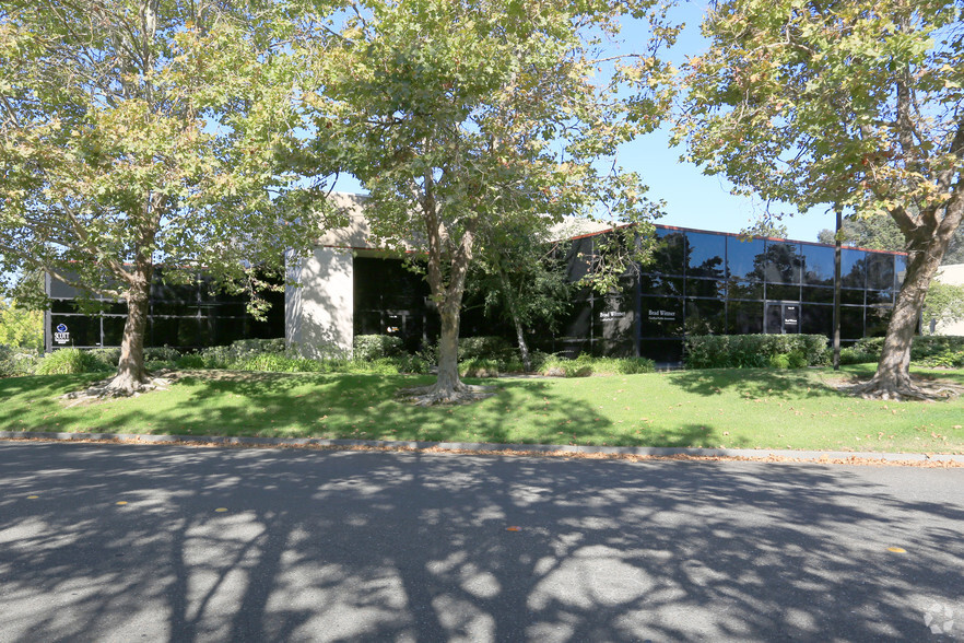 100 Professional Center Dr, Rohnert Park, CA à vendre - Photo du bâtiment - Image 1 de 1