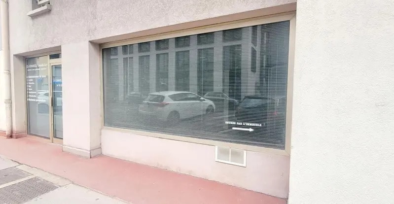 65 Rue Louis Blanc, Lyon à vendre - Photo du bâtiment - Image 3 de 8