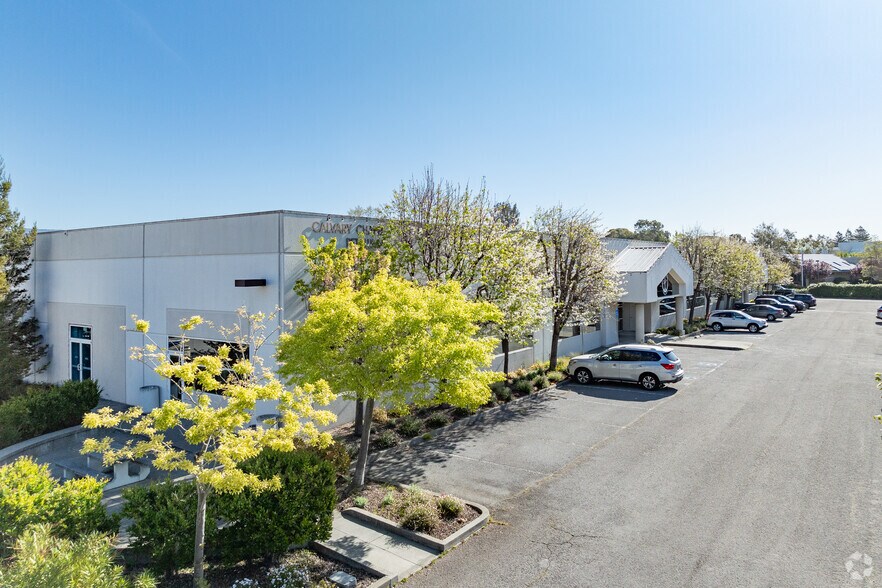 1955-1995 S McDowell Boulevard Ext, Petaluma, CA à vendre - Photo du bâtiment - Image 2 de 7