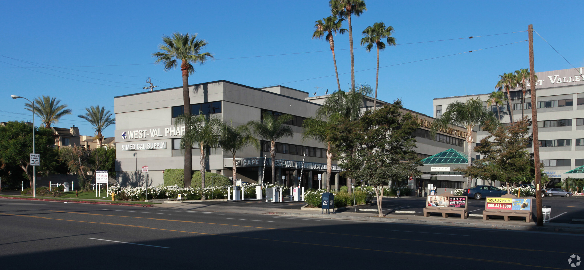 5353-5363 Balboa Blvd, Encino, CA à louer Photo principale- Image 1 de 10