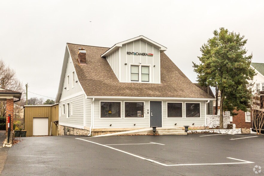 2605 Westwood Dr, Nashville, TN for sale - Primary Photo - Image 1 of 11