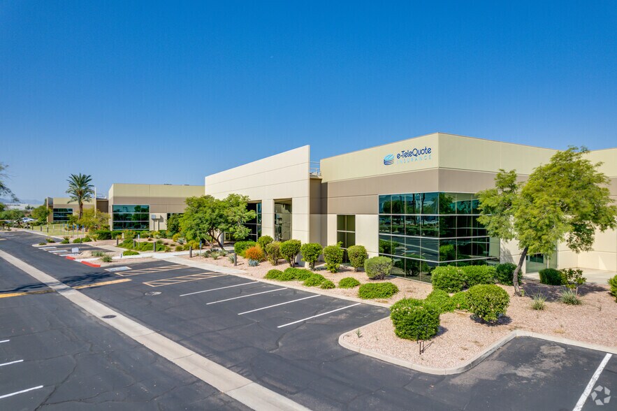 3137 E Elwood St, Phoenix, AZ à louer - Photo du bâtiment - Image 1 de 12