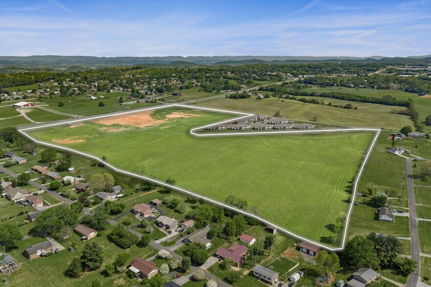 7425 W Andrew Johnson Hwy, Talbott, TN for sale - Primary Photo - Image 1 of 12