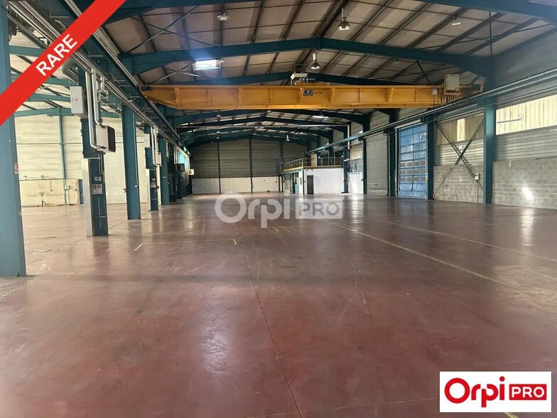 Flex in Portes-lès-Valence for lease - Interior Photo - Image 3 of 7