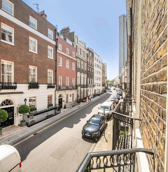 46 Hertford St, Londres à vendre - Photo du bâtiment - Image 1 de 9