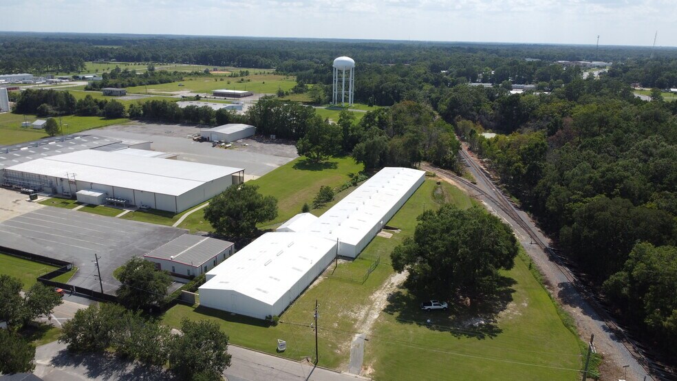 404 S Shelfer St, Quincy, FL à louer - Photo du bâtiment - Image 2 de 28