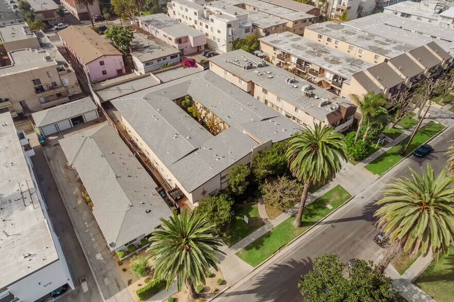 3705 WESTWOOD BL, Los Angeles, CA à vendre - Photo du bâtiment - Image 2 de 42