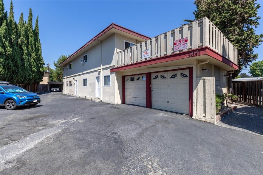 2041 Beatrice Ct, San Jose, CA à vendre - Photo du bâtiment - Image 2 de 27