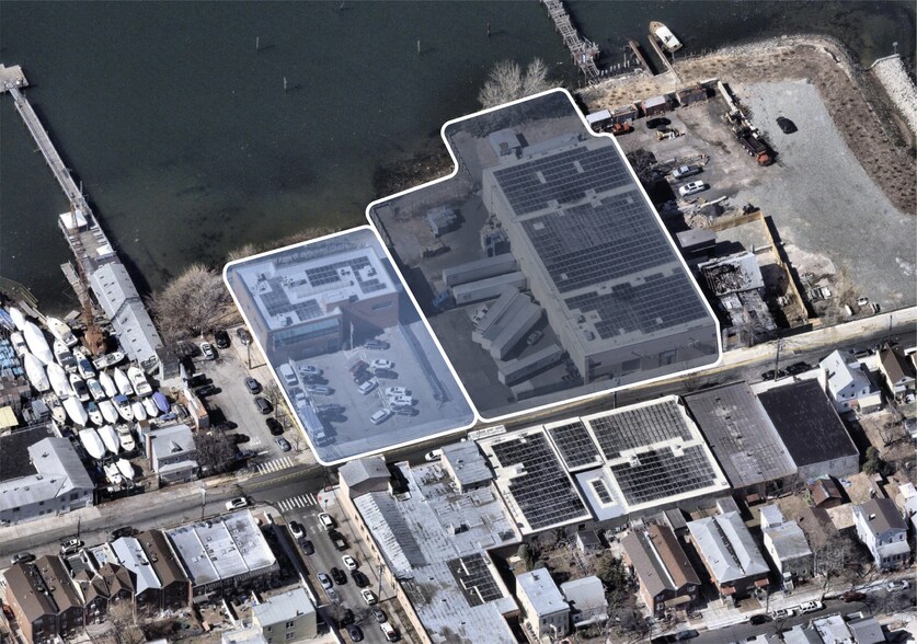 2048 119th St, College Point, NY à louer - Photo du bâtiment - Image 1 de 13