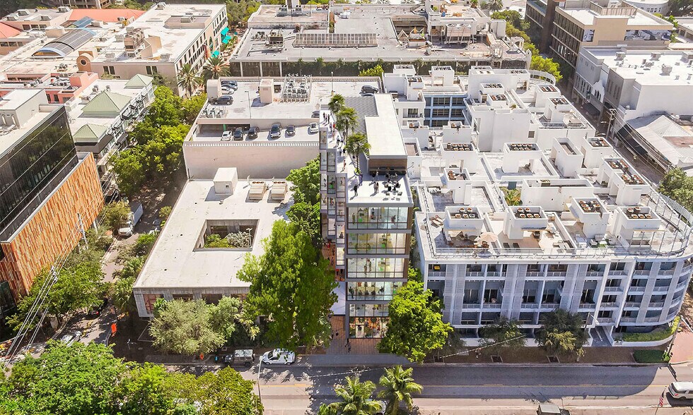 2940 Oak Ave, Miami, FL à vendre - Photo du bâtiment - Image 1 de 6