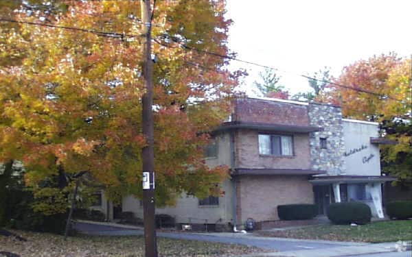 50 S State Rd, Upper Darby, PA à vendre Photo principale- Image 1 de 6