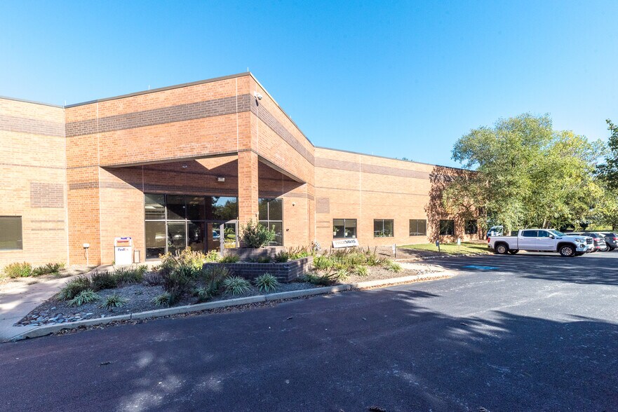 905 Airport Rd, West Chester, PA à louer - Photo du bâtiment - Image 2 de 28