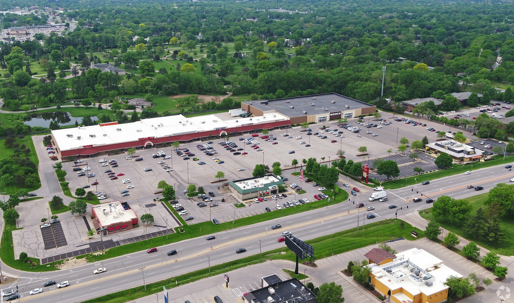 303 Collins Rd NE, Cedar Rapids, IA for lease Primary Photo- Image 1 of 3