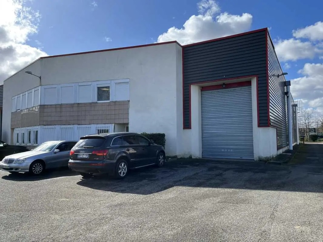 15 Rue Jean Zay, Saint-Priest for lease Building Photo- Image 1 of 22