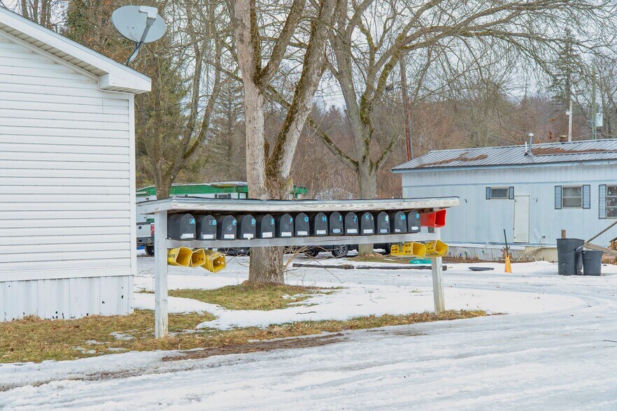 145 E Main St, Angelica, NY à vendre - Photo du bâtiment - Image 3 de 42