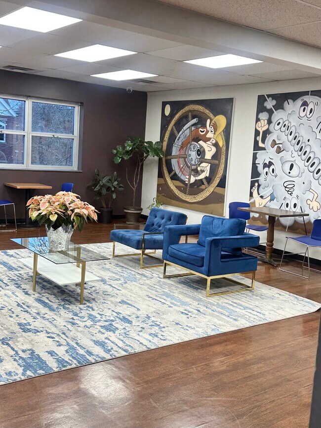 Plus de détails pour 700 Bryden Rd, Columbus, OH - Bureau, Local d'activités à louer