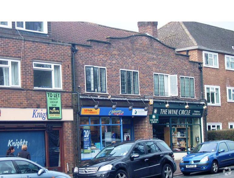 21-22 Station Parade, Virginia Water for lease - Primary Photo - Image 1 of 2