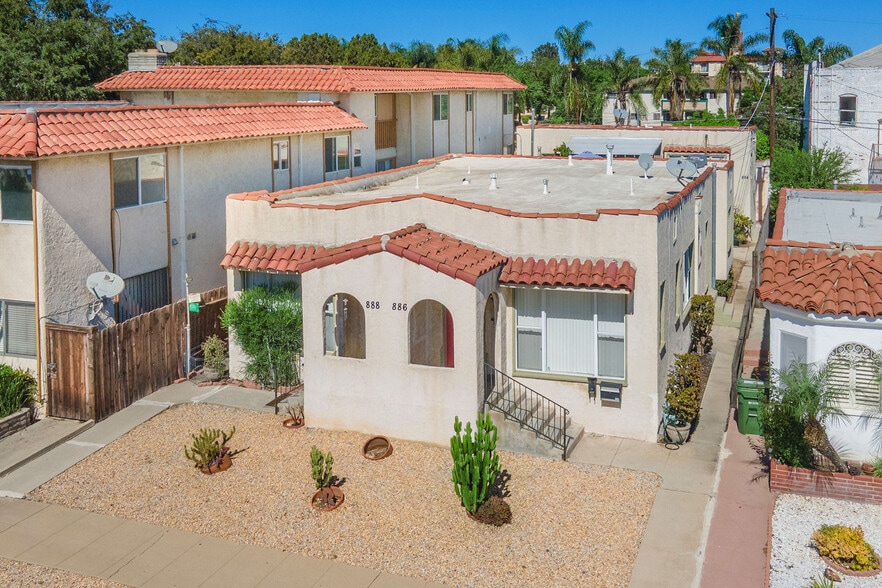 884 W 11th St, San Pedro, CA for sale - Building Photo - Image 2 of 16