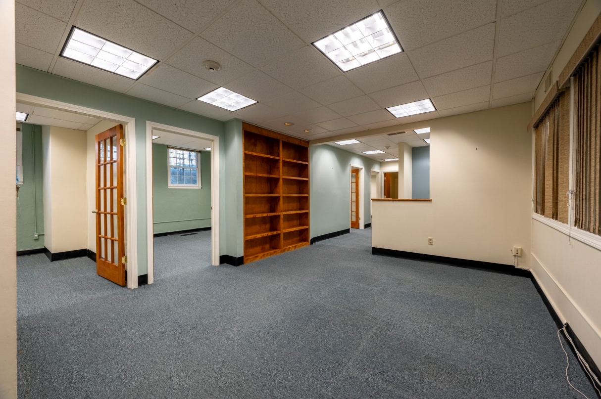 9 Meriam St, Lexington, MA 02420 - Unit 4&6 - - Interior Photo - Image 1 of 5