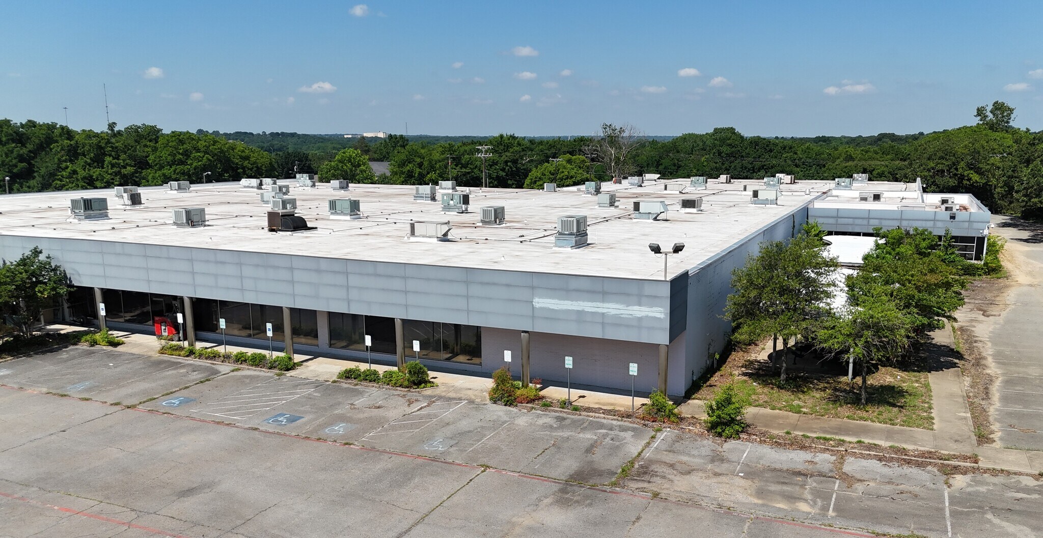 3101 Woodlawn Blvd, Denison, TX for lease Primary Photo- Image 1 of 11