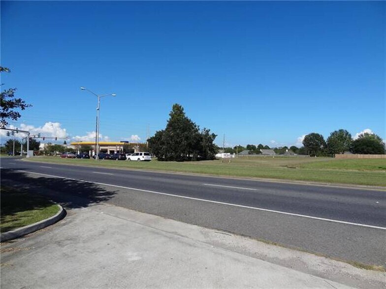 Belle Terre Boulevard, La Place, LA for sale - Primary Photo - Image 1 of 5