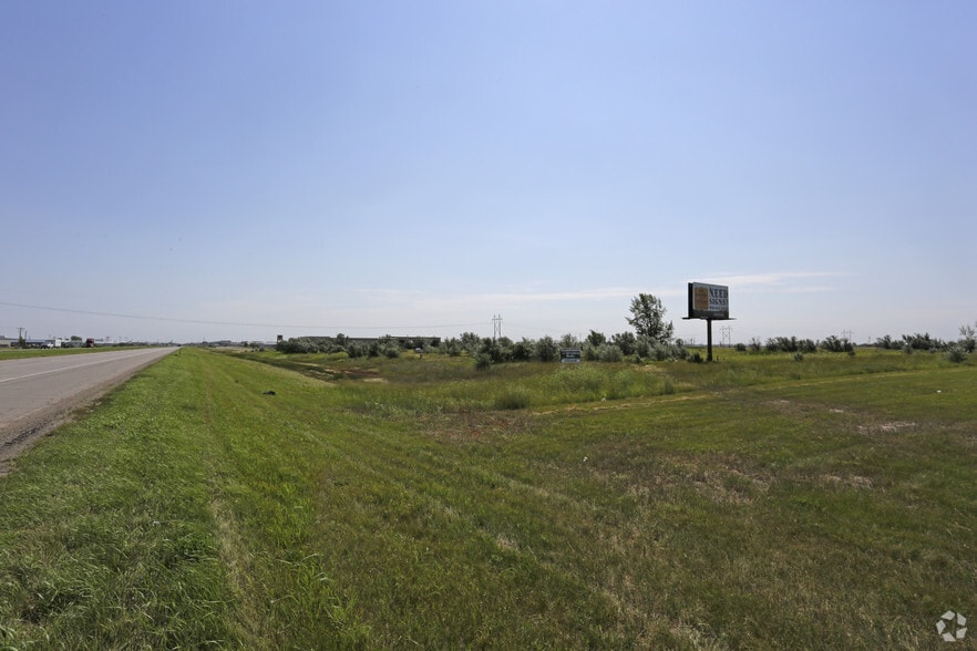 5450 Gateway Dr, Grand Forks, ND for sale - Primary Photo - Image 3 of 5