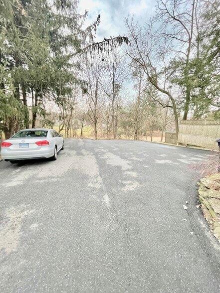 1064 North St, Greenwich, CT for lease - Primary Photo - Image 1 of 12