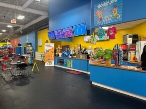 10299-10387 Royal Palm Blvd, Coral Springs, FL for lease Interior Photo- Image 1 of 3