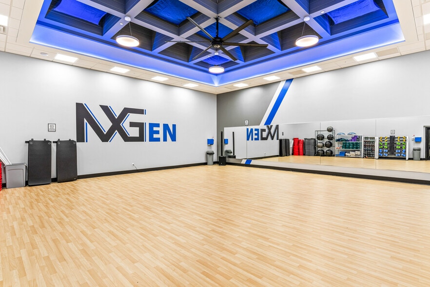 75 Northport Dr, Portland, ME for lease - Building Photo - Image 3 of 12