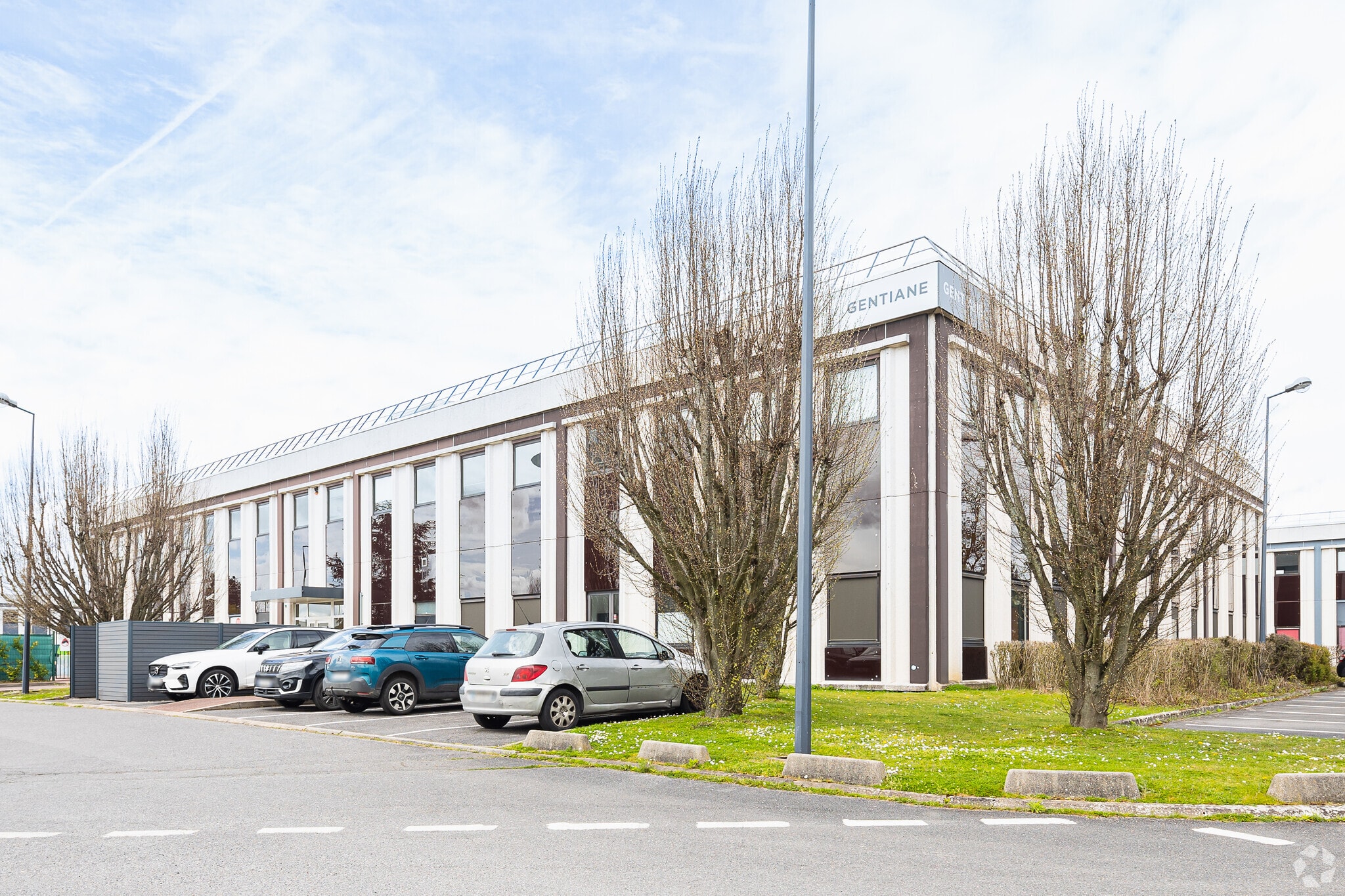 12 Avenue Du Québec, Villebon-sur-Yvette for lease Primary Photo- Image 1 of 3