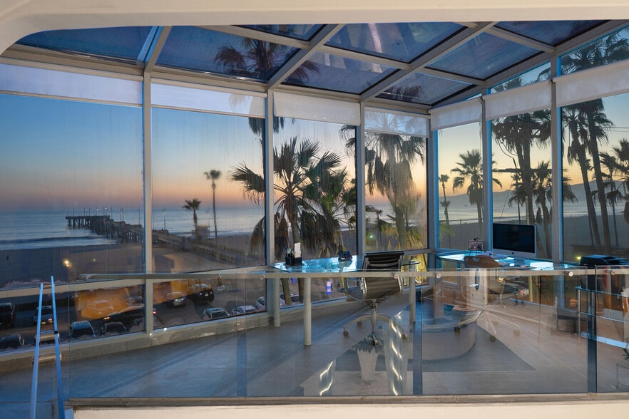 3111 Ocean Front Walk, Marina del Rey, CA for sale - Interior Photo - Image 3 of 51