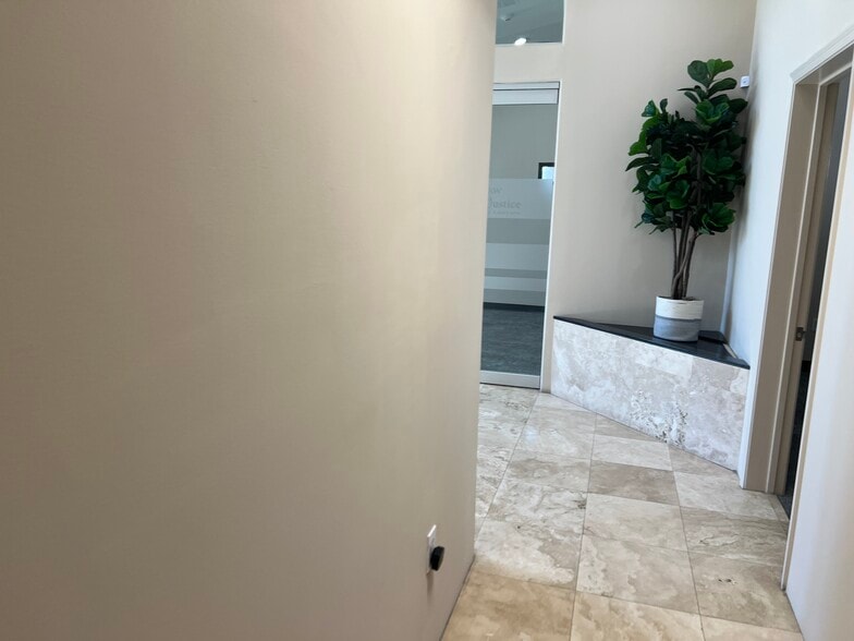 7201 N 7th St, Phoenix, AZ for sale - Building Photo - Image 3 of 21