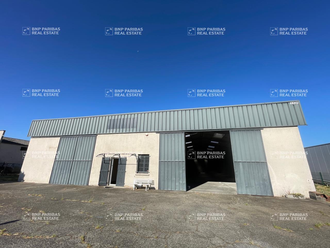 Industrial in Saint-Alban for lease Building Photo- Image 1 of 12