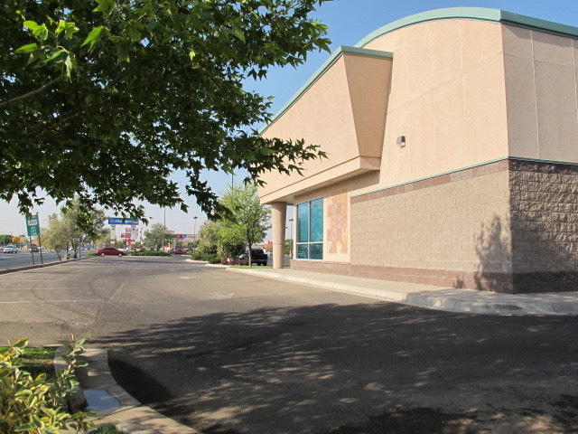 1100 S Main St, Roswell, NM for sale - Building Photo - Image 3 of 9