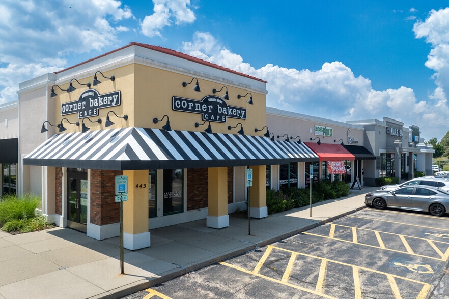 445-567 E Townline Rd, Vernon Hills, IL for lease - Building Photo - Image 3 of 6