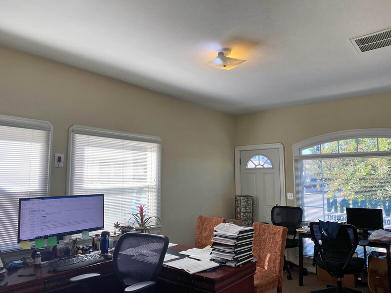 2010 Jefferson St, Napa, CA for lease - Interior Photo - Image 3 of 9